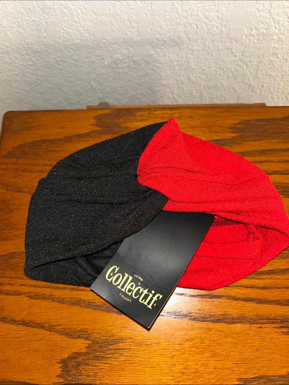 BNWT Collectif Red/Black Two-tone turban